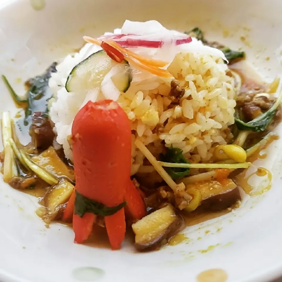 Snapdishの料理写真:カレー鍋風牛豚キーマカレーinタコさんウインナー🐙(椎茸と豆腐とみず菜入り)|ふじわらたくやさん