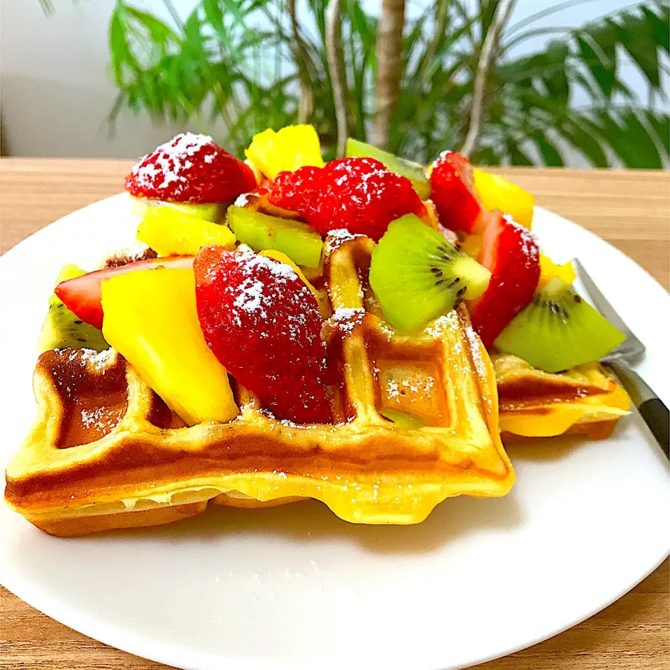 Snapdishの料理写真:食べませんか ❓     🍓🥝ベルギーフルーツワッフル|Sの食卓さん