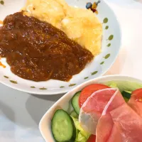 Snapdishの料理写真:オムライス ボロネーゼソース掛け|nanaさん