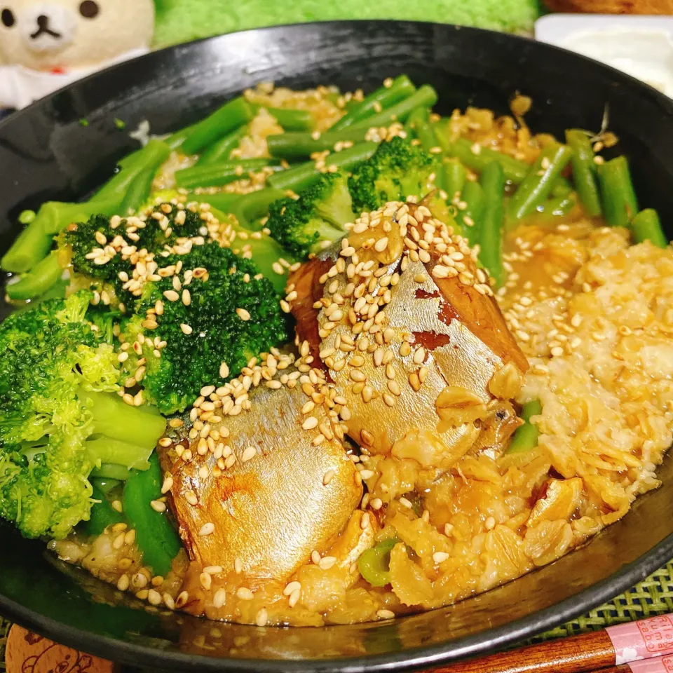 オートミールで痩せ簡単味噌サバ丼|かんきちさん