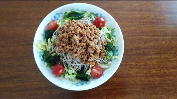 💕豚挽き肉とワカメのまぜまぜ蕎麦♡自家製めんつゆで💕|yuiママさん