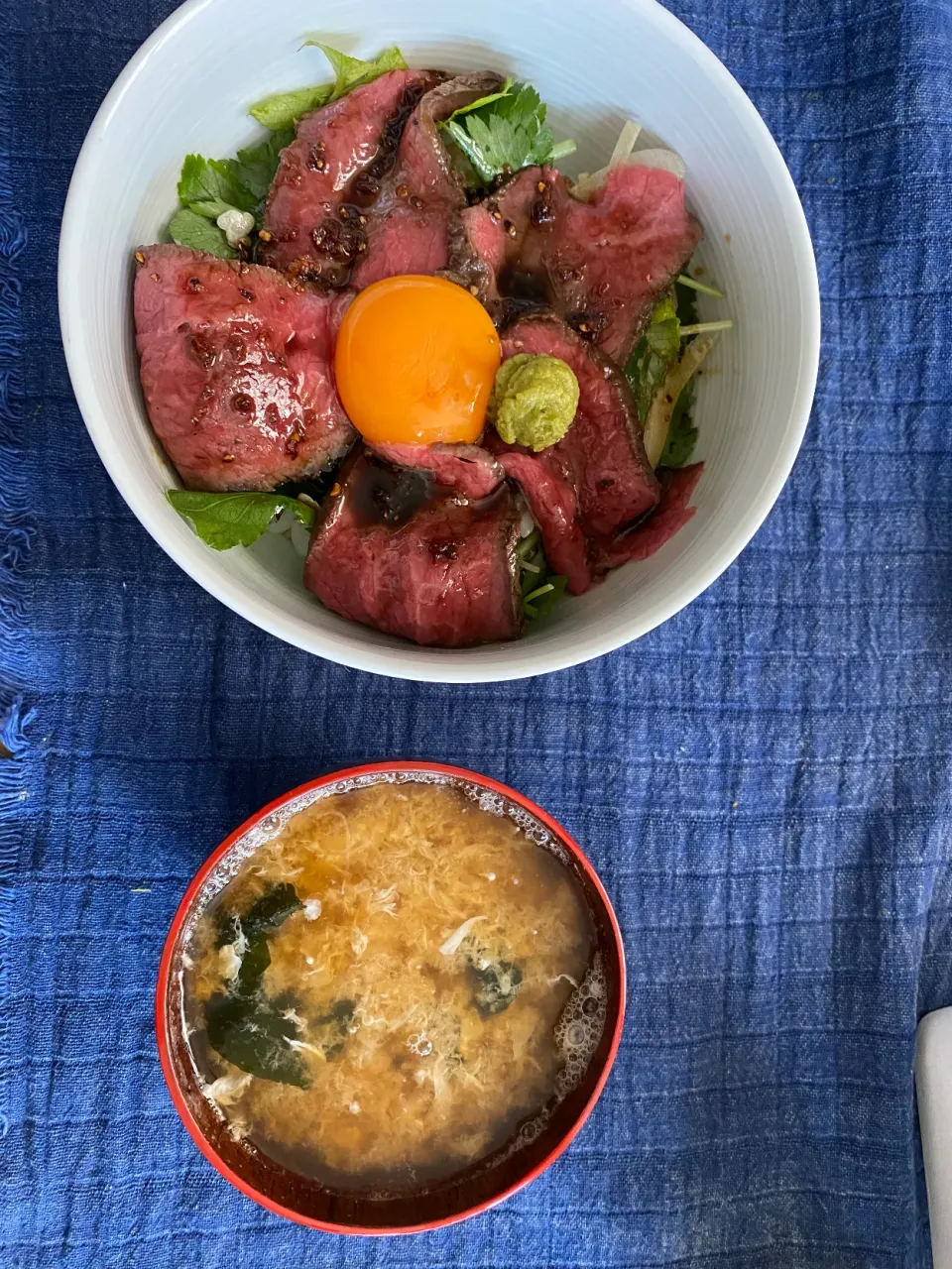 Snapdishの料理写真:ローストビーフ丼|あおもりんごさん