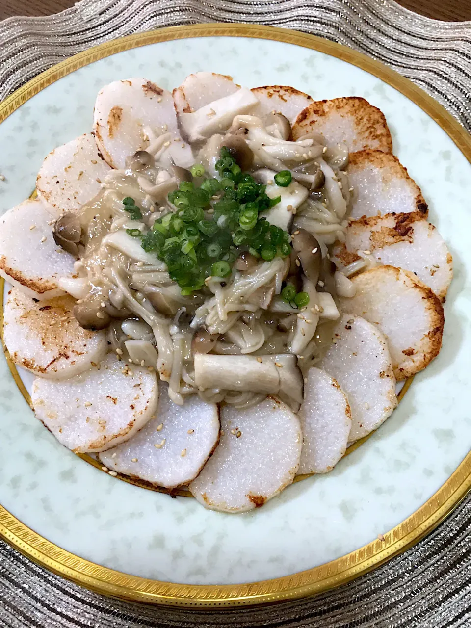 おかちさんの料理 焼き長芋のきのこあんかけ🍀|いっちゃんさん