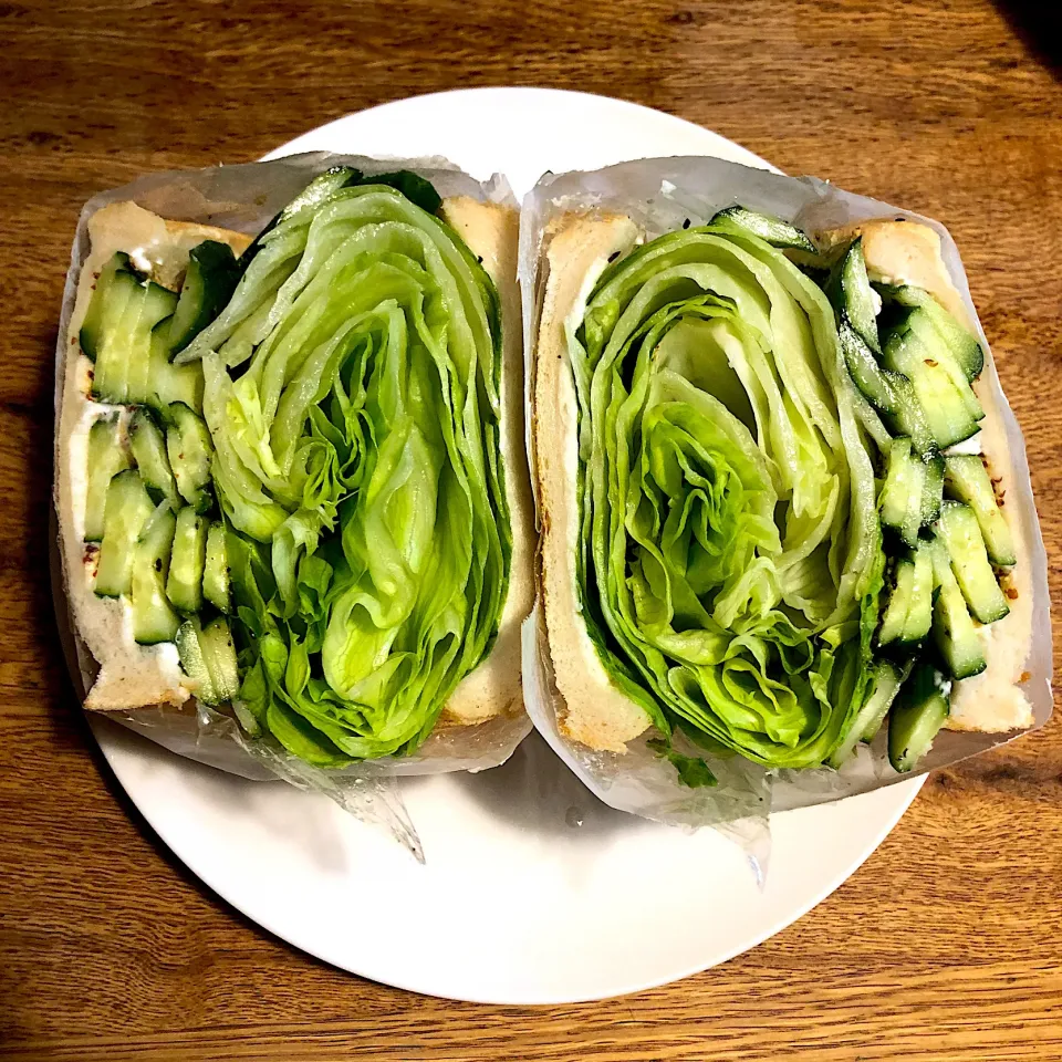 Snapdishの料理写真:#vegan 
緑のサンドイッチ|makiko_aさん