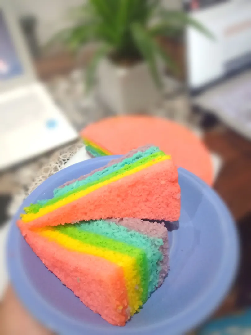 Snapdishの料理写真:Rainbow cake|Yuniarさん