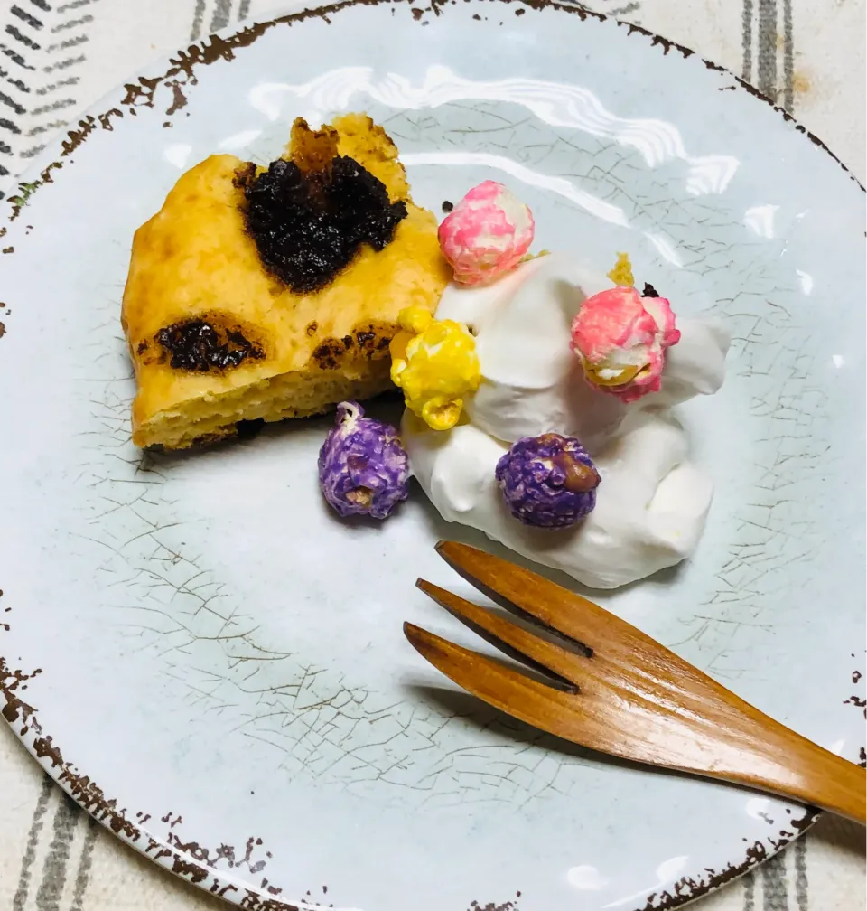 ダッチオーブンチョコケーキ盛り付けました|ミカさん