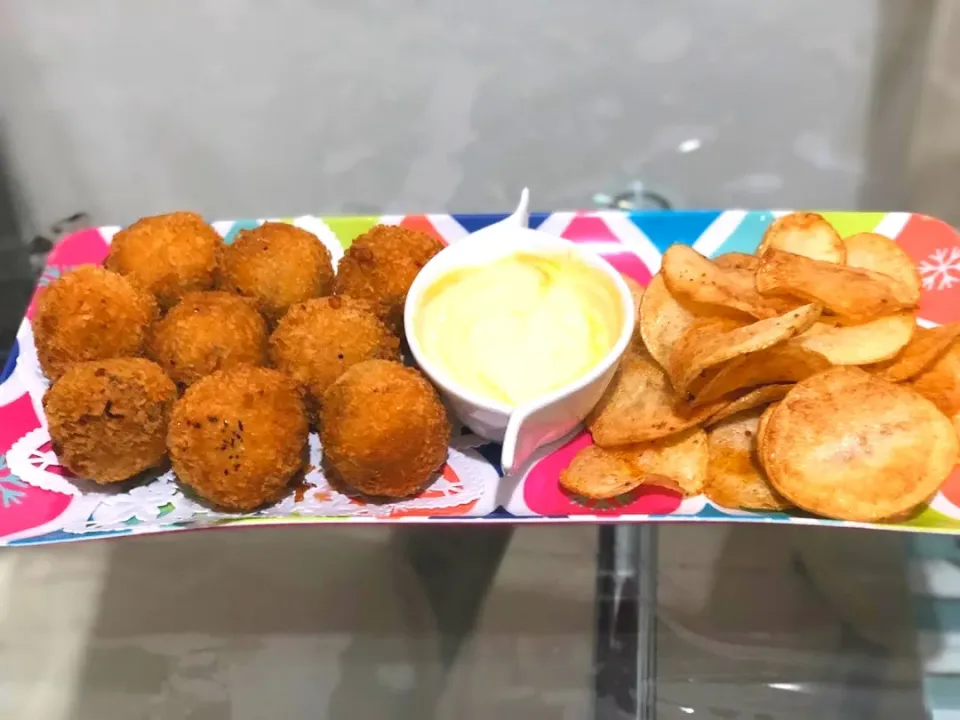 chicken Tikka balls.....kettle cook chips|ismaさん