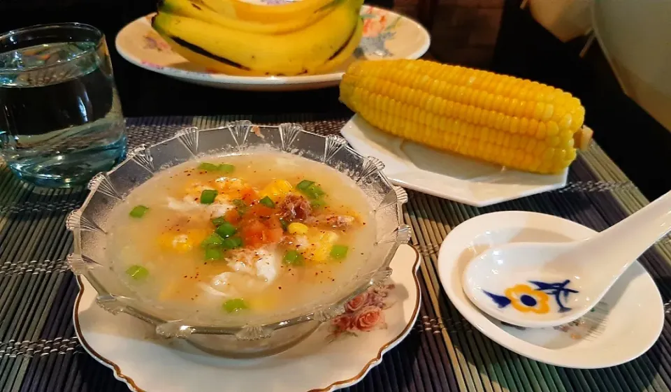 Snapdishの料理写真:Cornbeef soup. Together with egg & sweetcorn 🥣|ģřãçîöůşさん