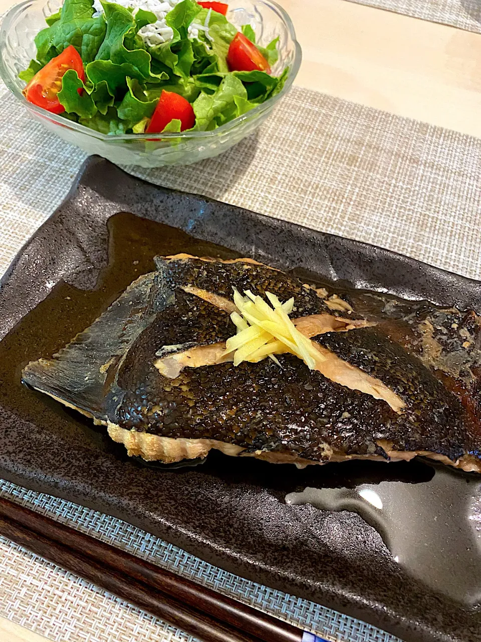 Snapdishの料理写真:カレイの煮付け|ぽんたさん