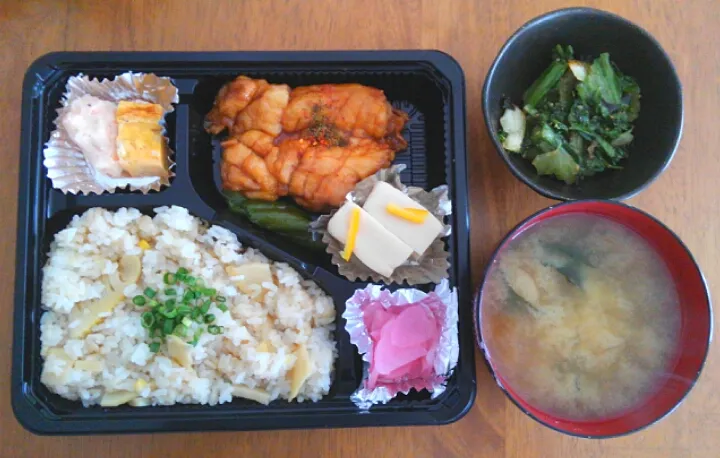 ４月２３日　お弁当　レタスのナムル　なめことわかめのお味噌汁|いもこ。さん