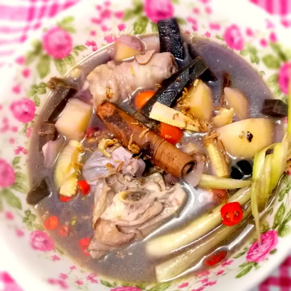 Chicken Beetroot Soup|Cindai's Diaryさん