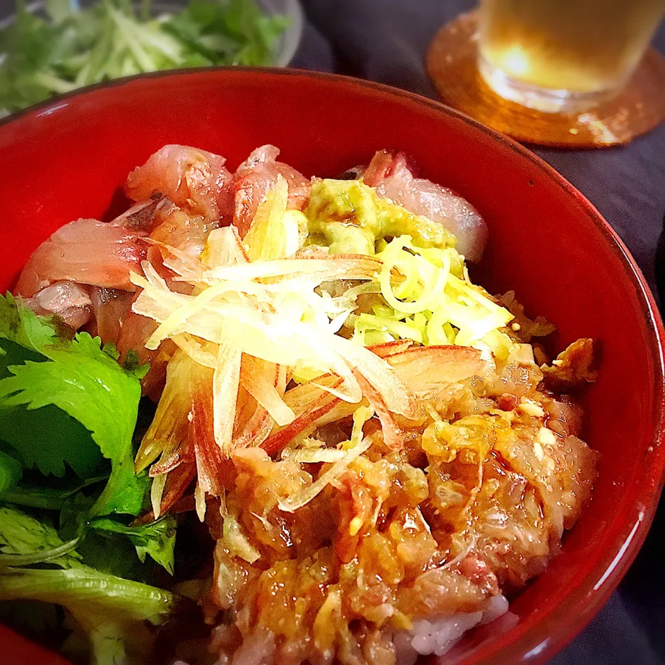 Snapdishの料理写真:アジのたたきとなめろう丼|yukko7740さん