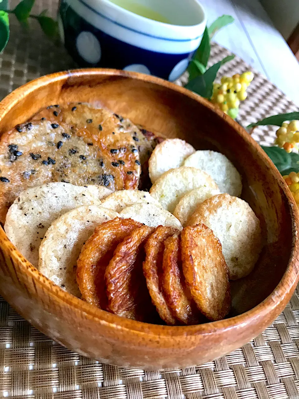 Snapdishの料理写真:手作り煎餅🍘編集してたらつくフォト消えたーー😂|Bちゃんさん