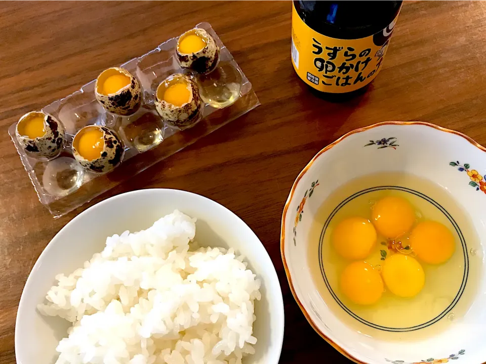 Snapdishの料理写真:うずら卵の卵かけごはん🥚🍚|友紀さん