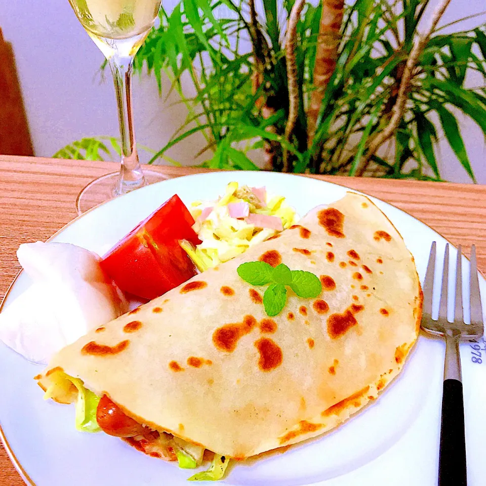 Snapdishの料理写真:早めのランチ    🌮トルティーヤサンド 😋|Sの食卓さん