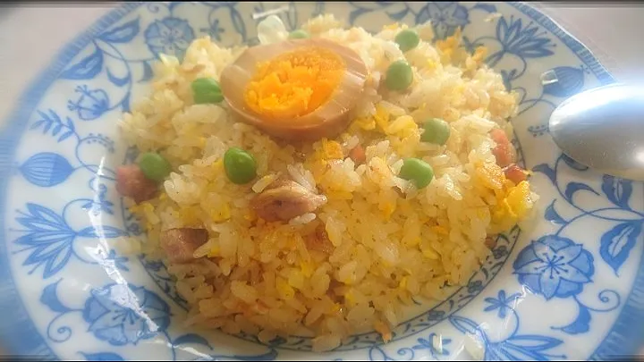 Snapdishの料理写真:煮豚🐽 の豚と卵で
    チャーハン✴️|びせんさん