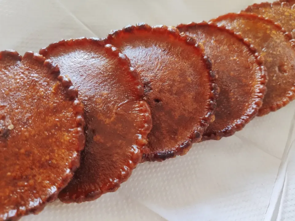 Snapdishの料理写真:This kuih is called Penyaram. A very well-known "kuih" for Sarawakian especially in Iban ethnic. My second attempt. ✌️|Janneさん