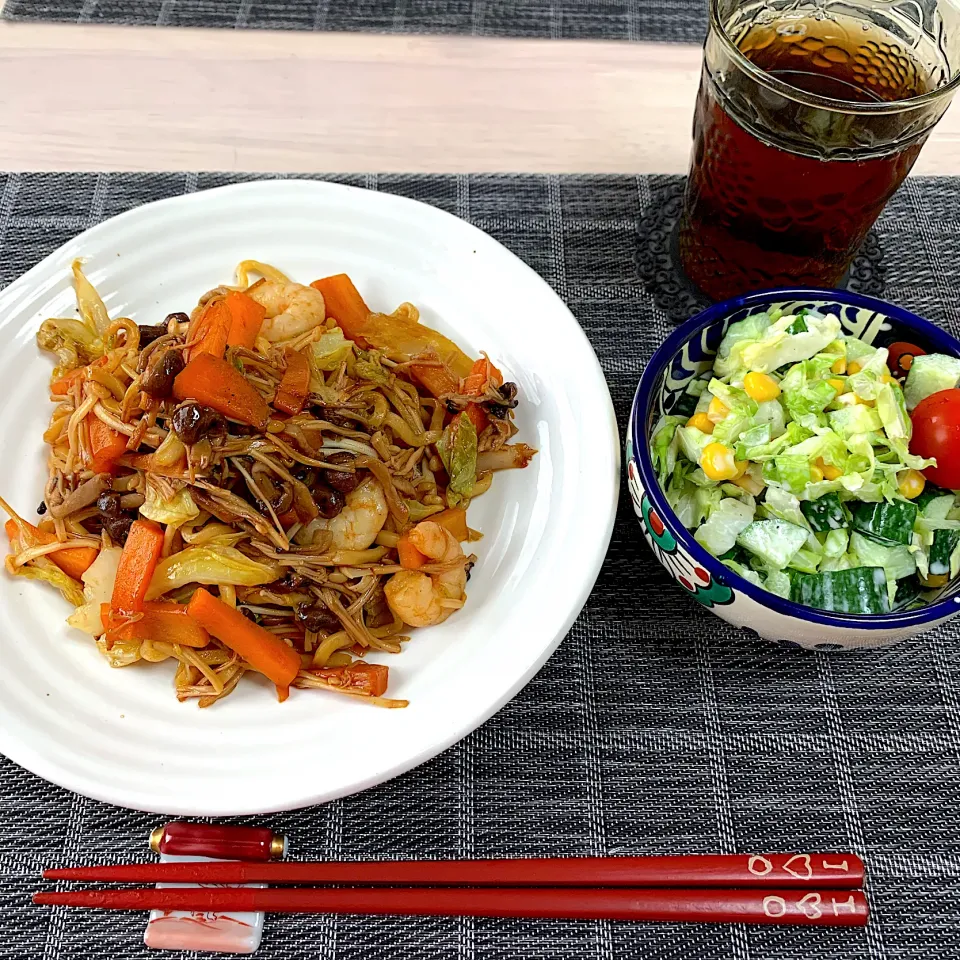 休日の朝ごはん 焼きそば|ともこさん