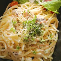 Snapdishの料理写真:Salmon Pasta Topped with Micro Greens|Chef Ponponさん