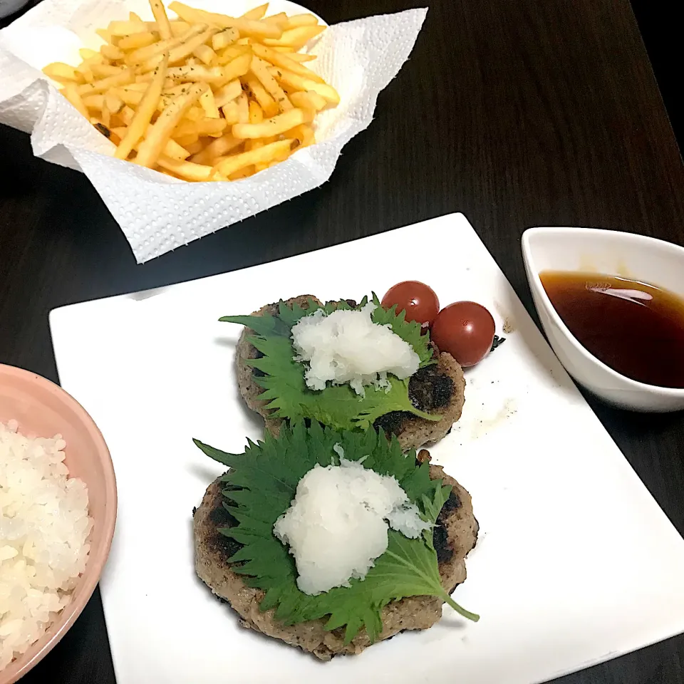 Snapdishの料理写真:和風ハンバーグ|めぐみんさん