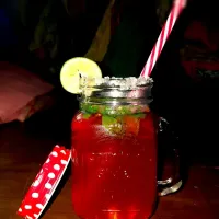 Snapdishの料理写真:Hibiscus lemonade|Arpitaさん