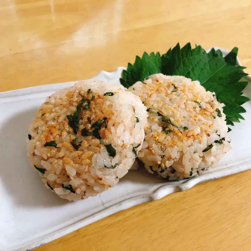 たらこと大葉の焼きチーズおにぎり|えりさん