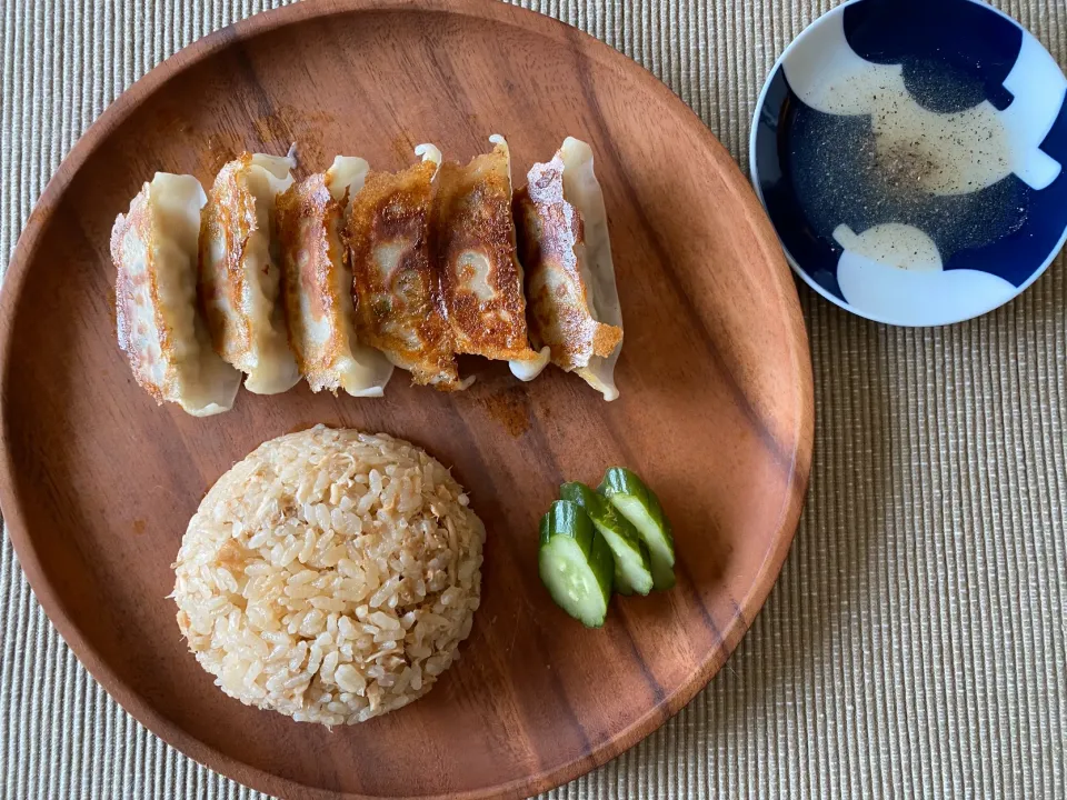 餃子定食　　いただきます♪|HappyLife365さん