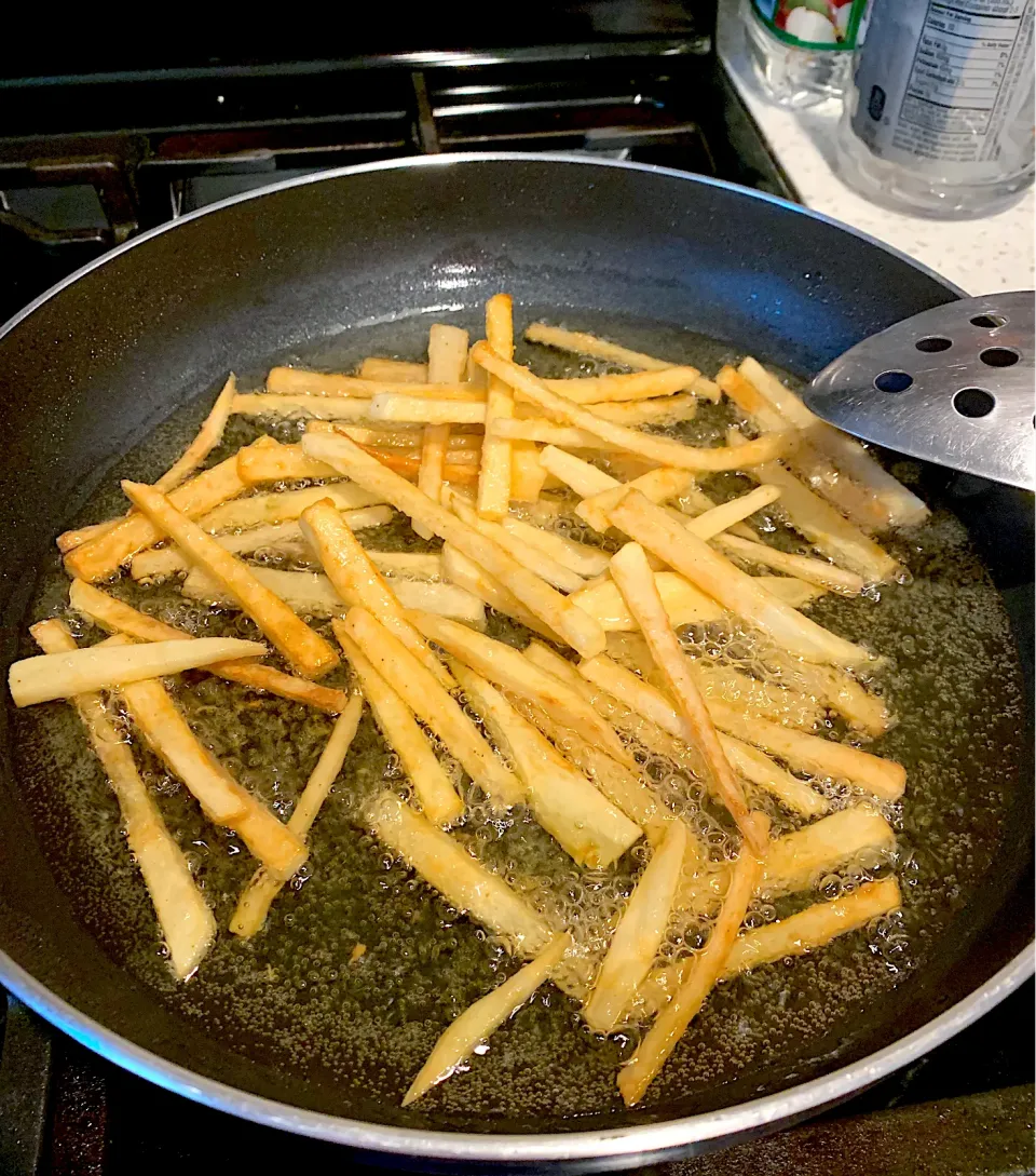 Homemade french fries🥔🍟|🌺IAnneさん