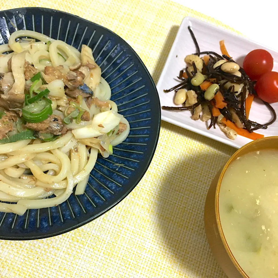 Snapdishの料理写真:サバ缶で簡単焼うどん|aiさん