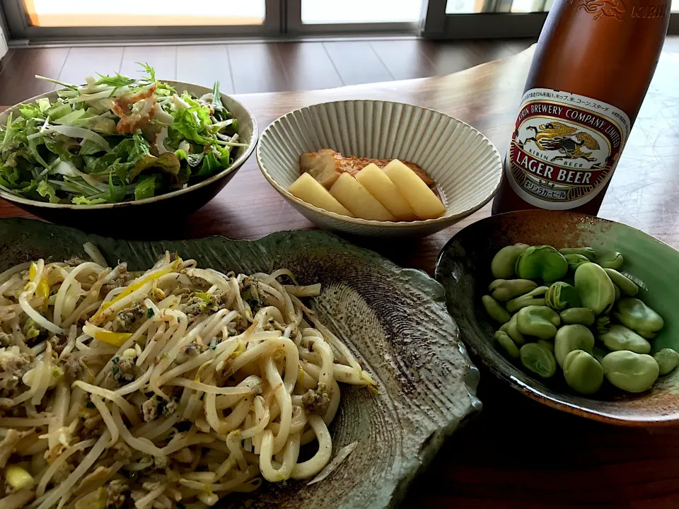 Snapdishの料理写真:2020.5.4 焼きうどんランチ🍻🍻🍻|ゆみずさん