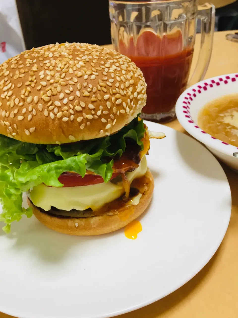 Snapdishの料理写真:単身赴任中の男飯(ハンバーガー)|おおもりの星さん