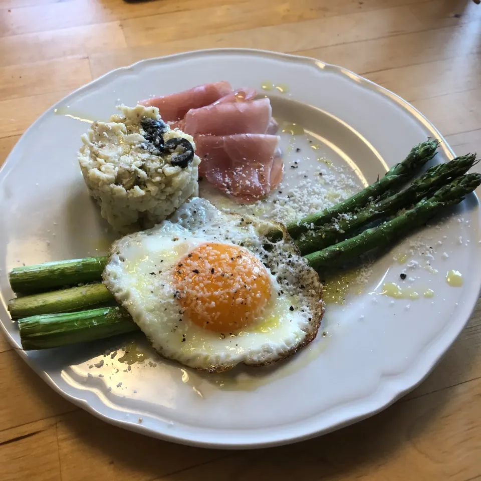 Asparagi alla Milanese|Takeshi Kuraishiさん