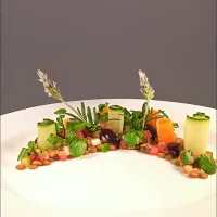 Salad Land of lentils, river cress, pickled carrots.|franculinariさん