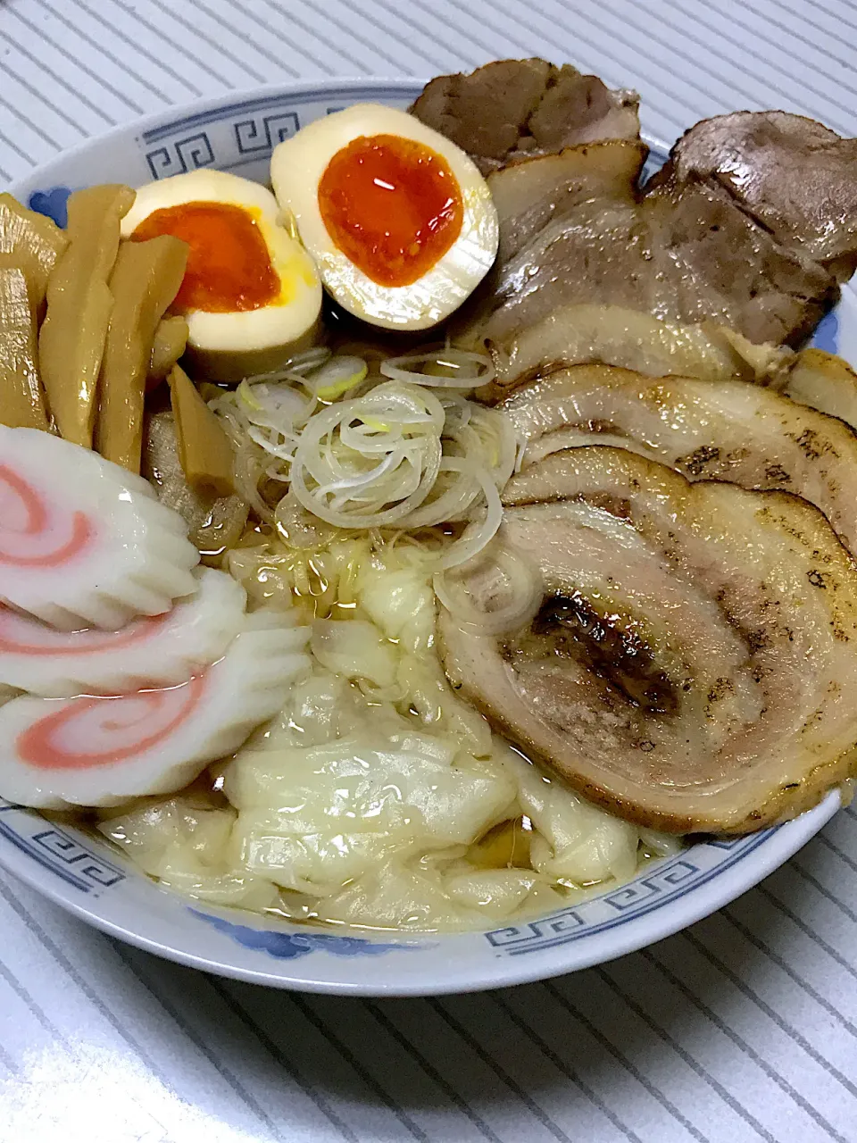 自家製チャーシューワンタン麺|まさとさん