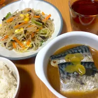 Snapdishの料理写真:✿さばの味噌煮
✿たまごとビーフンの和風炒め|miya( ¨̮ )さん