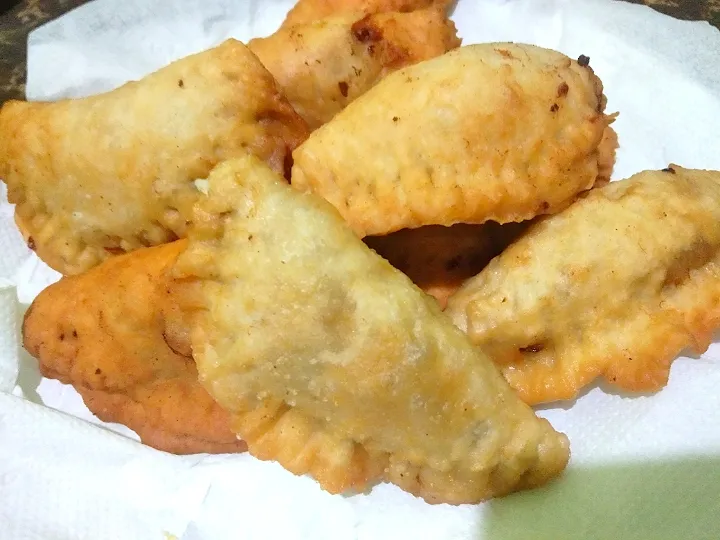 tuna empanada|Arehj Nisnisanさん