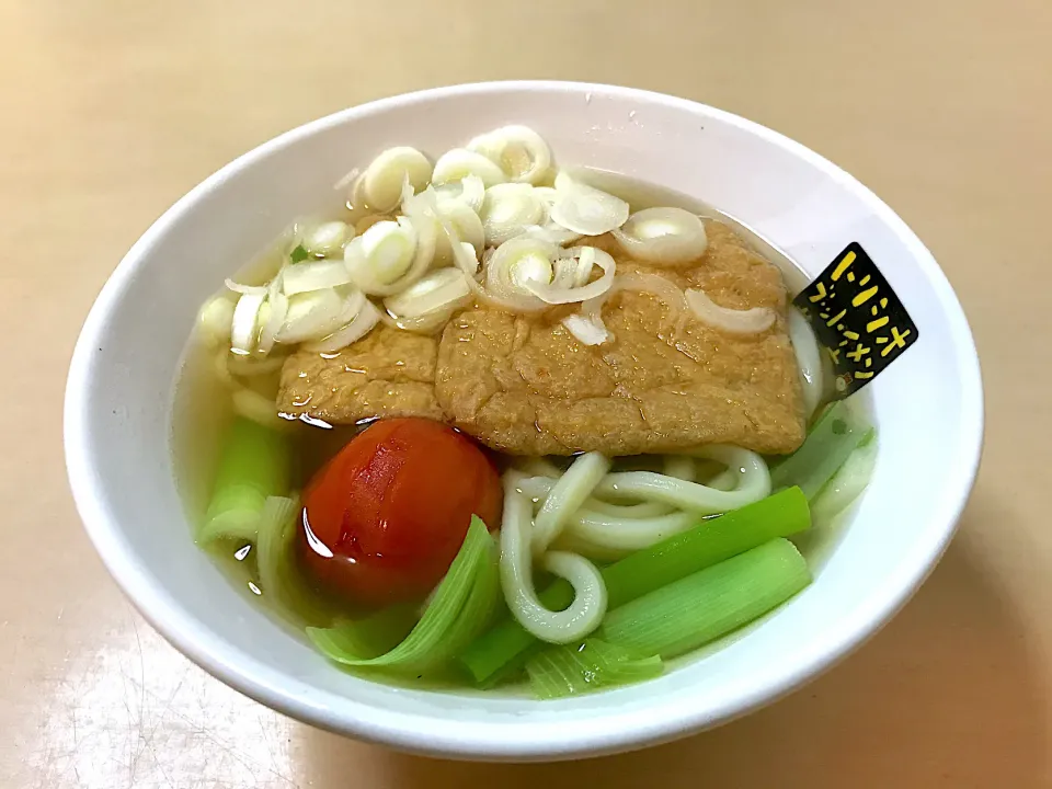 きつねトマトうどん|マハロ菊池さん