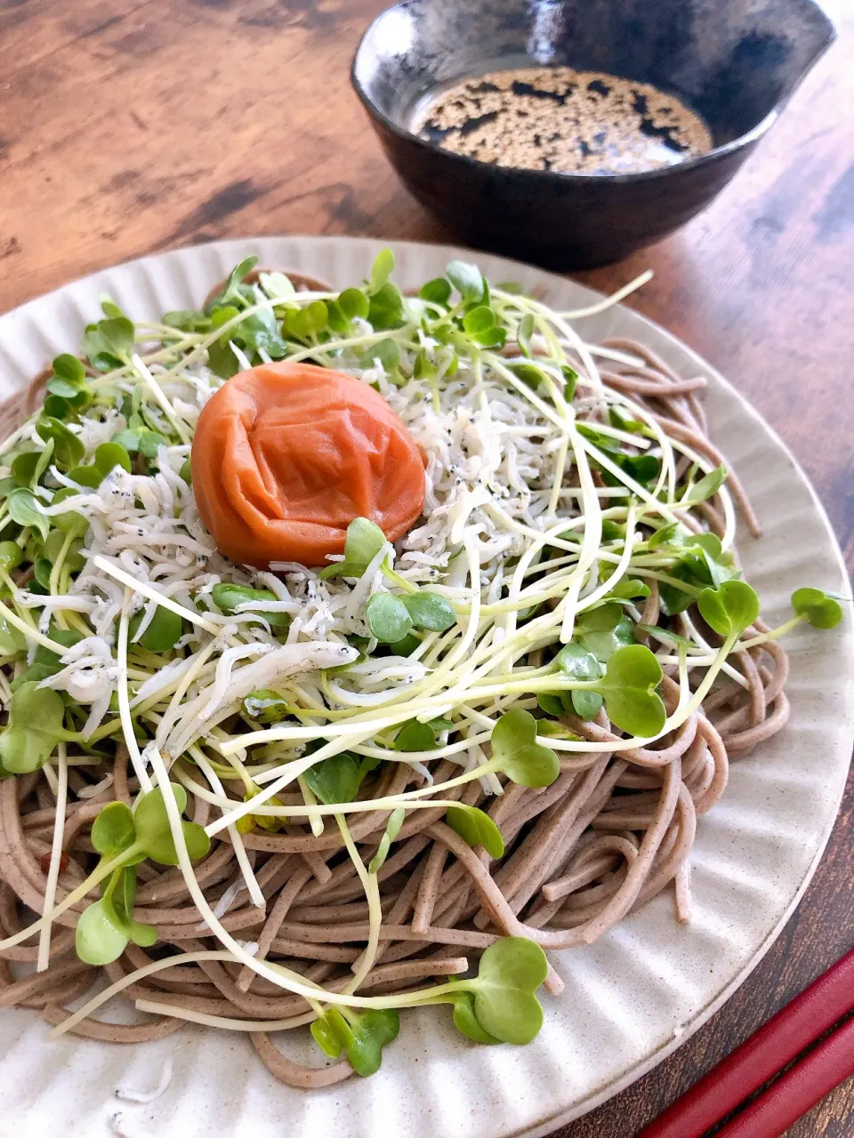 Snapdishの料理写真:しらすと梅のお蕎麦|さへさん