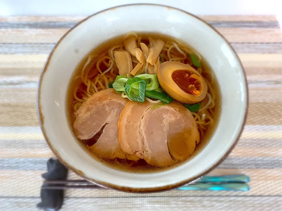 みなさまのお墨付き細麺を使った醤油ラーメン☆|yaekoさん