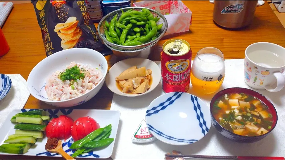 5/5の夕食
今日も家飲み✨🍻🎶|卯月さん