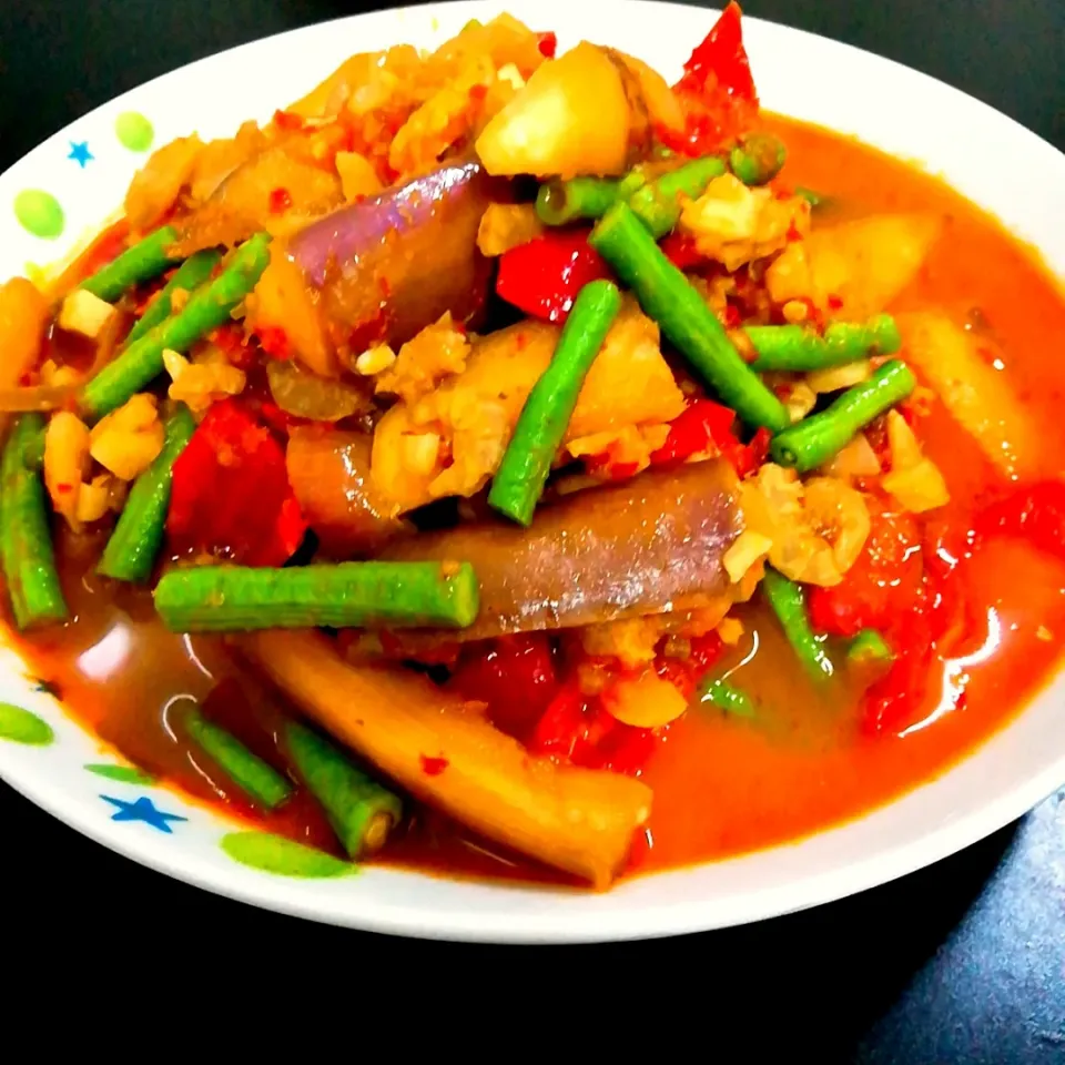 Snapdishの料理写真:#spicy #brinjal #longbean #selfblendedchillipaste|茉莉花茶🍵さん