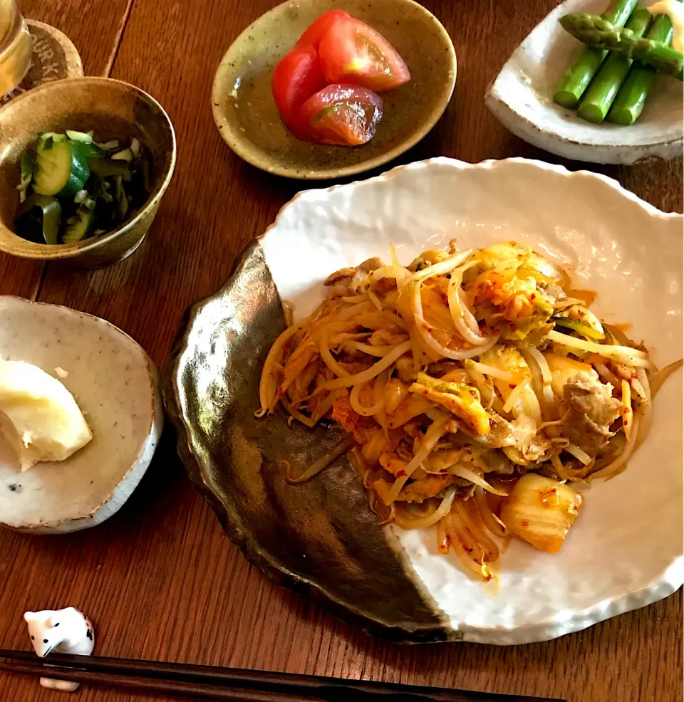 Snapdishの料理写真:晩ごはん #ギルトフリー  #野菜たっぷりの副菜で  #ギルトフリー料理に挑戦  #発酵食品でギルトフリー|小松菜さん