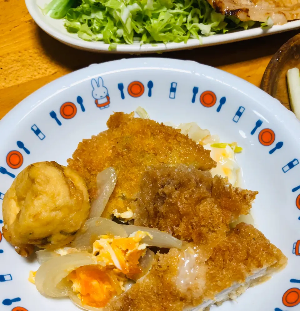 Snapdishの料理写真:とんかつ卵とじ|ミカさん