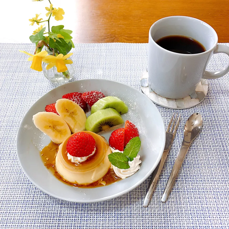 おうちカフェ「プリンアラモードもどき🍮」|Happy suzumeさん