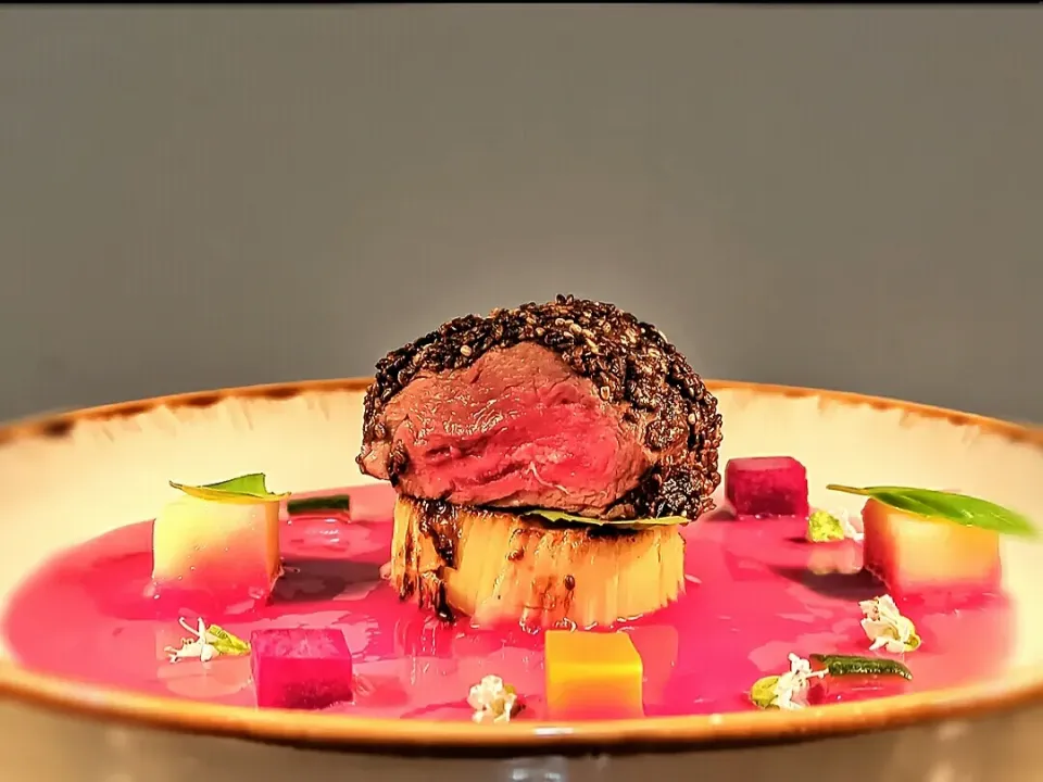 beef found in morchellas and chia seeds paté plus bleached vegetable and beet soup|franculinariさん