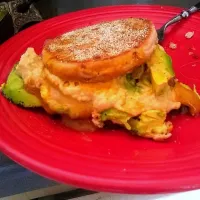 Snapdishの料理写真:The avocado and hummus muffin sandwich|mesfinさん