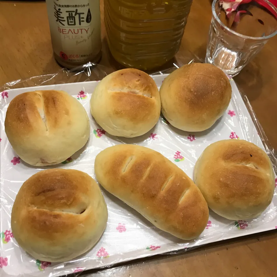 Snapdishの料理写真:😊色々パン🥖|tamanaさん