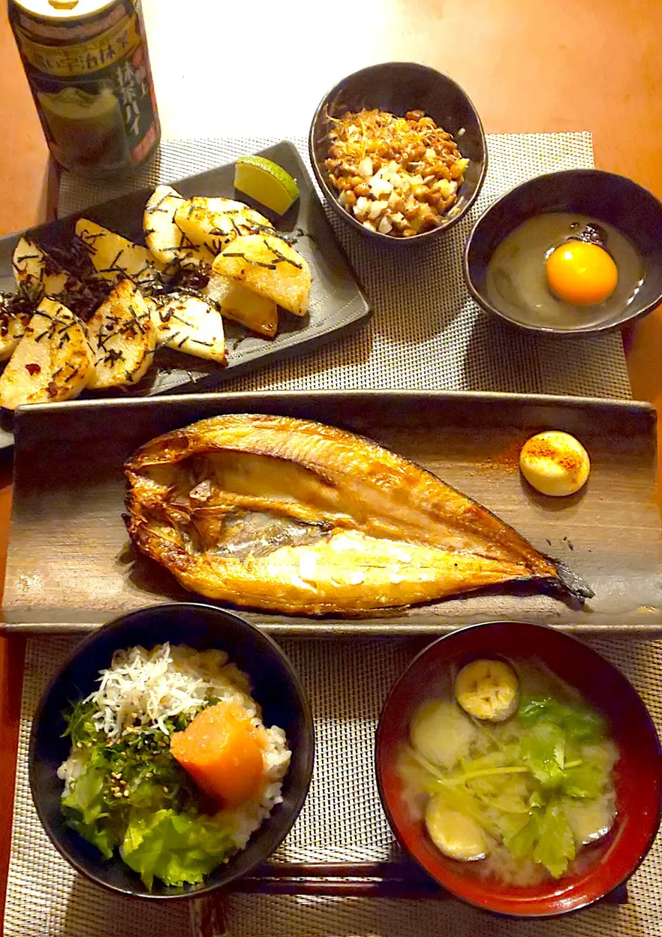 Today's dinner🍴生卵･納豆･長芋と生姜きのこの佃煮のﾊﾞﾀｰ焼き･焼きほっけ･餅麦飯w/紫蘇,しらす,たらこ&三つ葉･茄子と三つ葉のお味噌汁|🌈Ami🍻さん