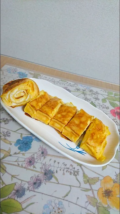 Snapdishの料理写真:チーズ入り玉子焼き|みやさん