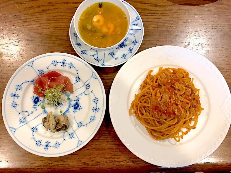 まぐろ・ツブ貝の前菜・海老と野菜スープ・ミートソースのスパゲティ🍝20200506|rococoさん